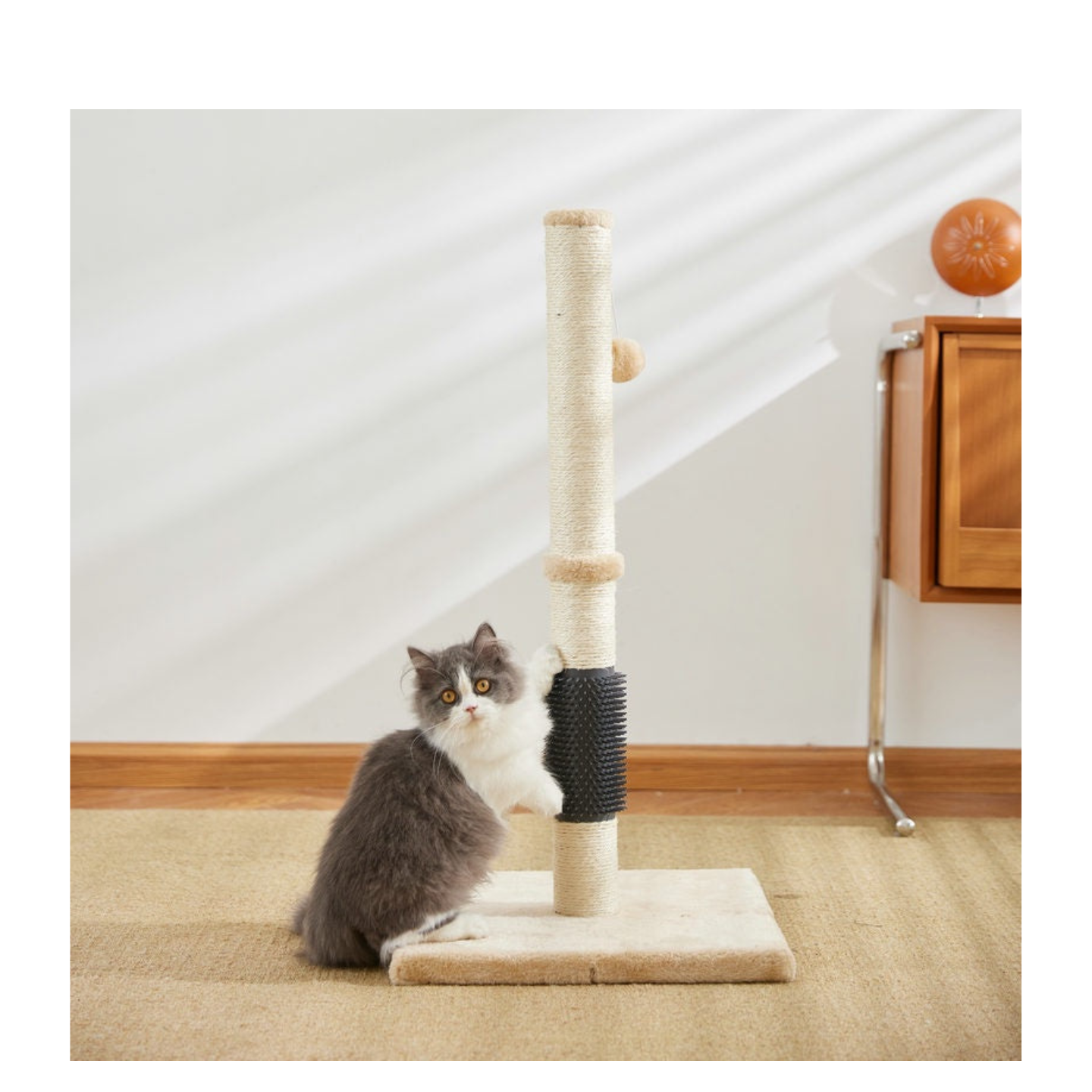 Reina Cream Cat Scratching Post with Groomer (80cm)